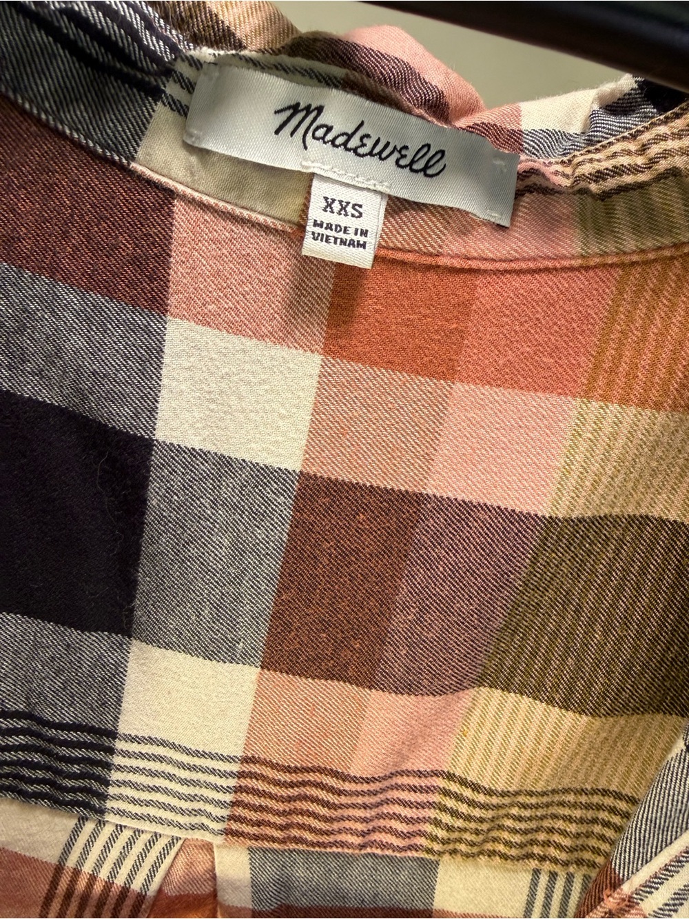 Madewell Plaid Women’s Button Down Shirt - Picture 4 of 4